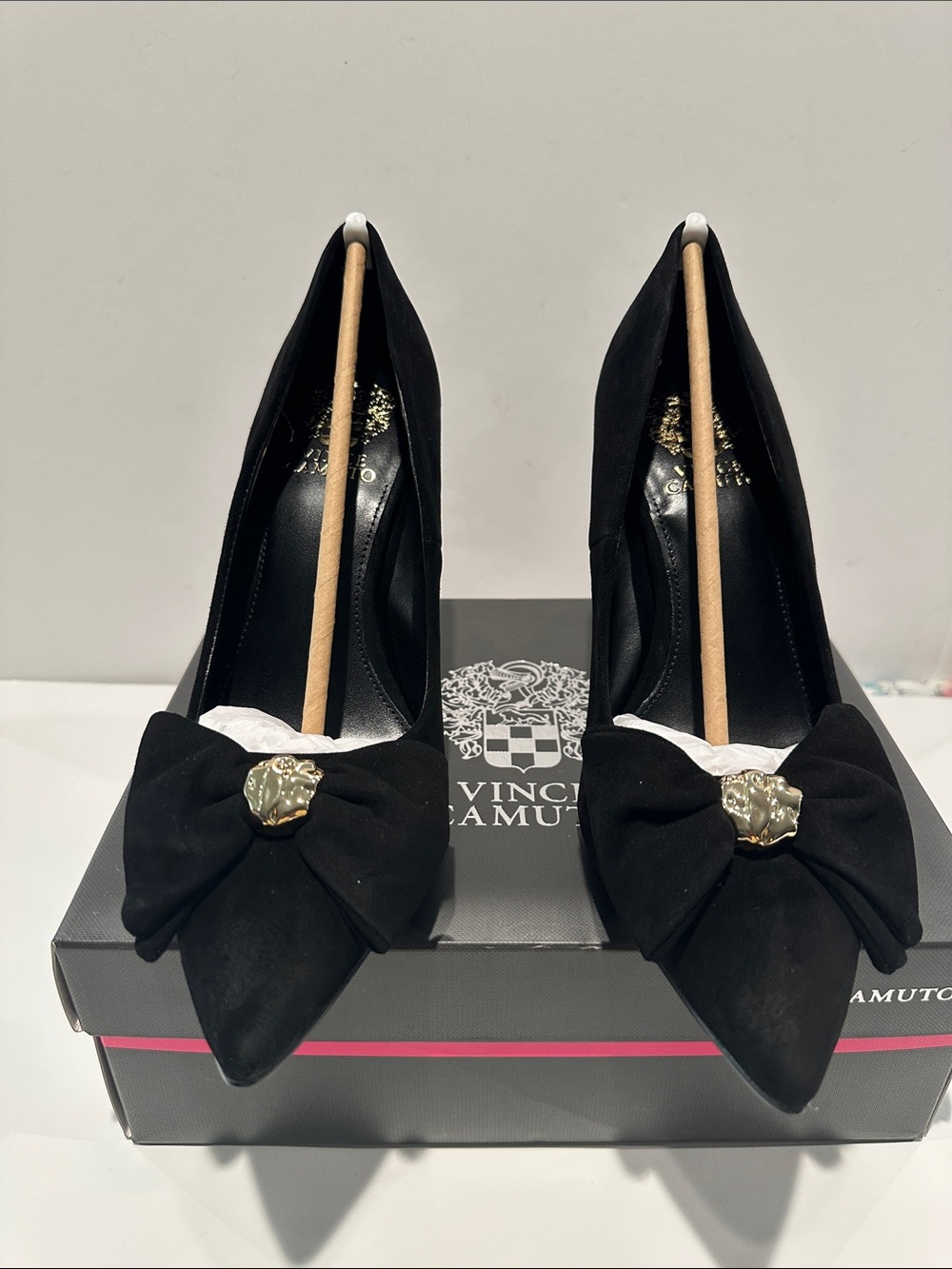 New in Box Vince CAMUTO Black Suede 3” Heels Pumps w/Bow and Goldtone Hardware. - Picture 1 of 8